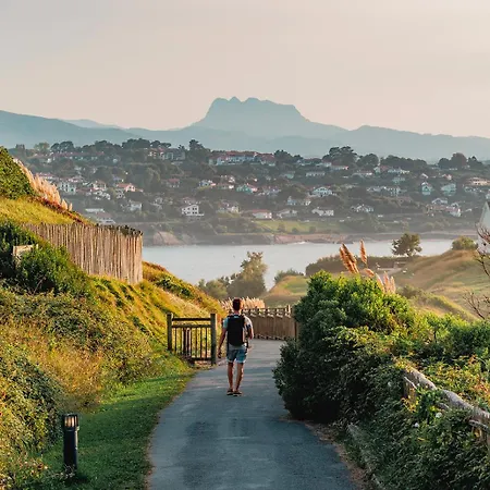 Beau T2 Proche Plages Et Montagnes Du Pays-basque *